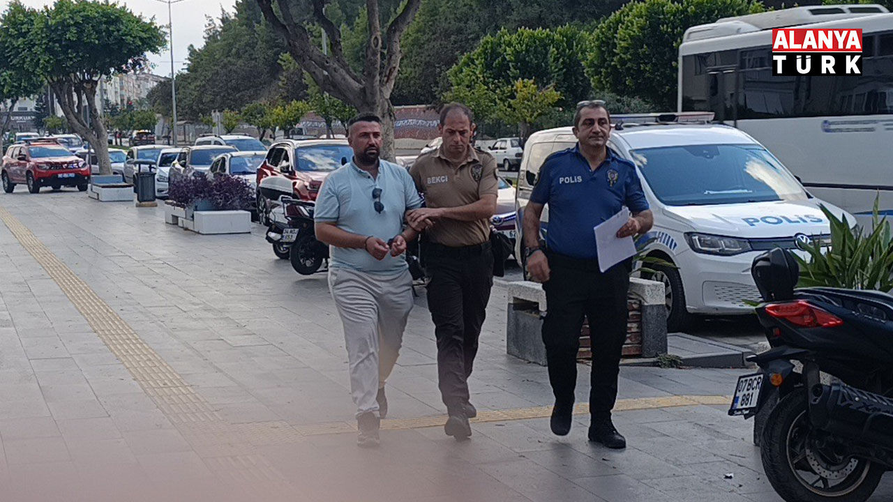 Cinayetten aranan şahıs ölen kişiye ait ehliyetle otel servis şoförlüğü yaparken yakalandı