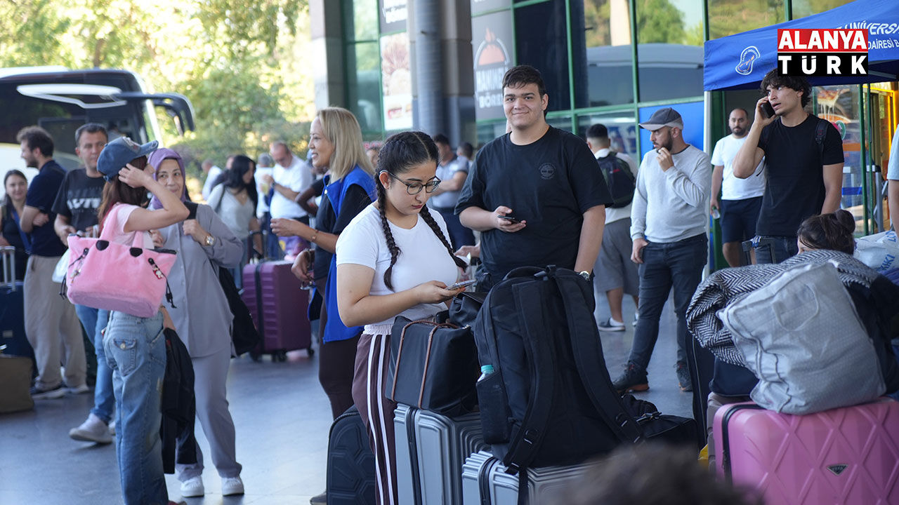 Üniversite Için Antalya'ya Geldiler