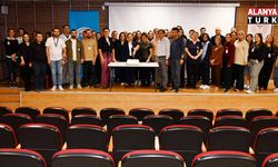 Tıbbi sekreterler unutulmadı