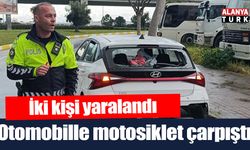Otomobille motosiklet çarpıştı; 2 yaralı