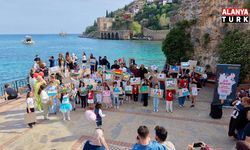 Alanya’da 23 Nisan’a Renkli Kutlama: Minik Ressamlar Ödüllerine Kavuştu