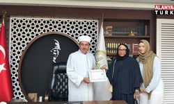 Alman kadın Alanya’da Müslümanlığı seçti