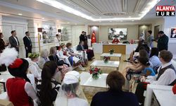 Başkan Vekili Büşra Özdemir dünya çocuklarını ağırladı