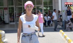 Eşini sokak ortasında sopayla darbettiği iddia edilen sanığa 19 yıl hapis