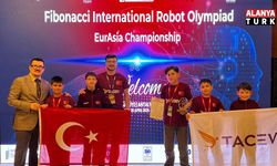 Fibonacci Uluslararası Robot Olimpiyatları'nda ilk 3'e girmek için mücadele ettiler