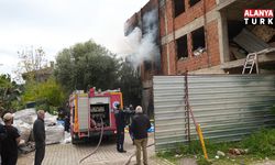 İçi ve etrafı çöplerle dolu metruk bina yangını mahalleliyi tedirgin etti