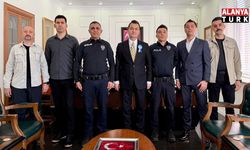 KAYMAKAMLIK PERSONELİ OLAN POLİSLERE ÖZEL KUTLAMA