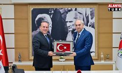 KKTC Başbakan Yardımcısı Ataoğlu, Kepez Belediyesi'nde