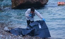 Montuyla ayakkabısını çıkarıp kot ve atletle denize giren genç boğuldu