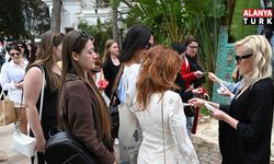 Ukrayna’dan gelen 100 seyahat acentesi yetkilisi Kemer turizmi hakkında bilgi aldı