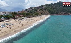 Alanya sahillerinde bayram yoğunluğu