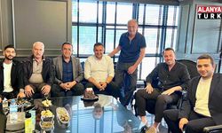 Adem Murat Yücel’e doğum günü sürprizi