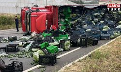 Gazipaşa'da sebze yüklü kamyon ile motosiklet çarpıştı: 3 yaralı