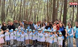 Kemer'de minik ellerden çevre temizliği