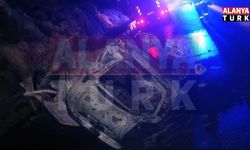 Alanya'da takla atan otomobil alev aldı: 2 ölü, 3 ağır yaralı