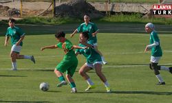 Alanyaspor Kadın Futbol Takımı grubu lider tamamladı
