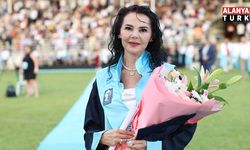 50 yaşındaki ALKÜ’lü Selda’dan çifte sevinç