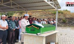 Denizli’deki feci kazada vefat eden Hayriye Arıkan, Alanya’da gözyaşlarıyla defnedildi