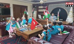 BURHAN GÖNÜLLÜ 4-6 YAŞ KUR’AN KURSU ÖĞRENCİLERİNDEN FİLİSTİN’E ANLAMLI DESTEK