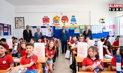 Antalya'da 484 bin 576 öğrenci karne heyecanı yaşadı