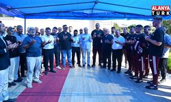 Kepez’in pehlivanları dualarla Tarihi Kırkpınar’a uğurlandı