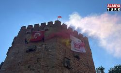 Alanya'da JAK ekiplerinden Alanya Kızılkule'de nefes kesen gösteri