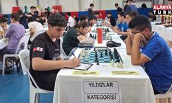 Satranç turnuvası büyük katılımla tamamlandı