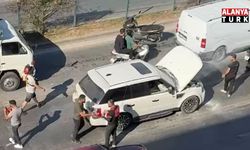 ALANYA’DA TRAFİKTE PANİK! ARAÇTAN DUMANLAR YÜKSELDİ