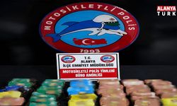 Alanya'da Şüpheli Motosiklete Operasyon: 4 Kilo Esrar Ele Geçirildi