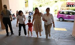 Kemer'de anne adaylarının yol arkadaşı: Anne Taksi