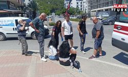Kamyonete çarpmamak için fren yaptı, devrilen motosikletiyle sürüklenip yaralandı
