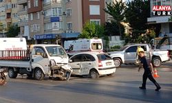 ALANYA'DA 3 ARAÇ BİRBİRİNE GİRDİ: 2 YARALI