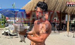 Alanya’da sahile ölü camgöz köpekbalığı vurdu