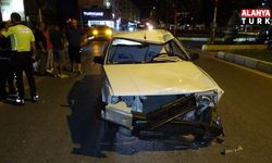 Antalya'da motosiklet ile Tofaş otomobil çarpıştı: 2 yaralı
