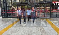 Alanya’da iş yerinden hırsızlık yapan 2 genç tutuklandı