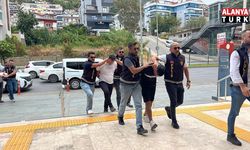 Alanya'da döviz bürosundan 400 bin liralık soygunun 3 şüphelisi adliyeye sevk edildi