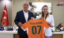 Büşra Özdemir, Alanyaspor yönetimini ağırladı