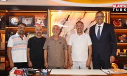 HASAN ÇAVUŞOĞLU’NA TAZİYE VE GEÇMİŞ OLSUN ZİYARETİ
