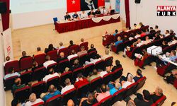 Alanya’da Mahalle Muhtarlarıyla İstişare Toplantısı Gerçekleştirildi