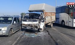 Kamyon, kamyona arkadan çarptı, 5 kilometre araç kuyruğu oluştu