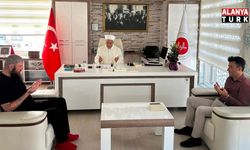 Kur'an-ı Kerim'den etkilenen Macar turist müslüman oldu