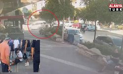 Hafif ticari araçla motosikletin çarpışma anı kamerada: 1 yaralı