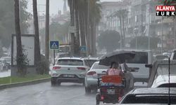 Alanya’da ağustos yağmuru şaşırttı: Yaz ortasında sağanak sürprizi