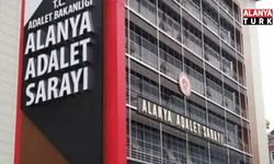 Alanya'da motosikleti çalıp kredi kartıyla 15 bin TL harcadılar