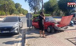 Hurdaya dönen araçtan burnu bile kanamadan çıktı