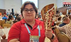 Dilara Çevik’ten akademik başarı