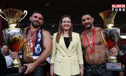 Antalya Büyükşehir Belediyesi'nin, 21 pehlivanı Cumhurbaşkanlığı Kupası için er meydanında