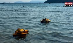Antalya’da deniz kirliliğine karşı bariyer ve çöp kapar dönemi