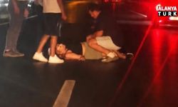 Alanya'da motosikletli karşıya geçmeye çalışan yayaya çarptı