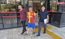 Kadın turisti bıçakla yaralama ve cinsel istismar iddiasıyla 17 yaşındaki çocuk tutuklandı
